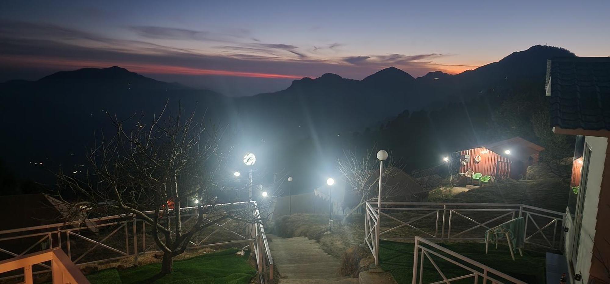 Instaview Kanatal New Tehri Zewnętrze zdjęcie